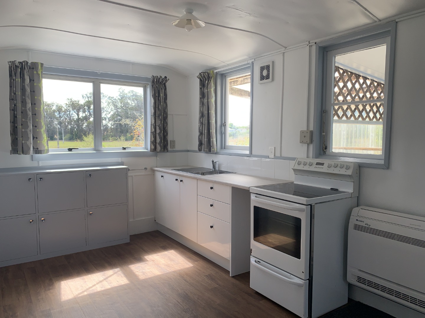 100 Marriages Road (Cottage), Upper Moutere #4 -- listing/10833/RBPI115226.jpeg