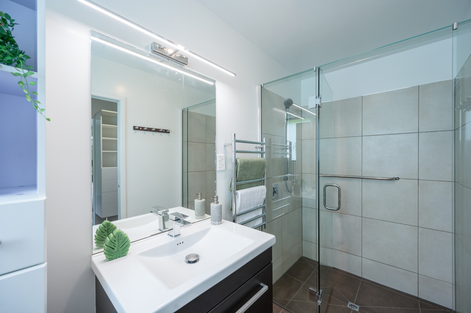 38 Somerset Terrace, Stoke #17 -- listing/13804/q-v2.jpeg