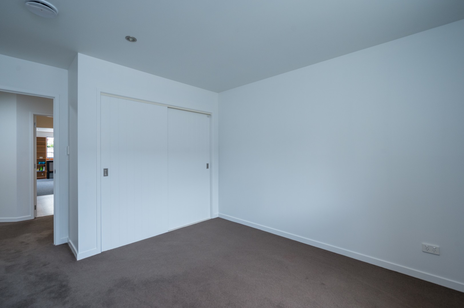 38 Somerset Terrace, Stoke #20 -- listing/13804/t-v2.jpeg