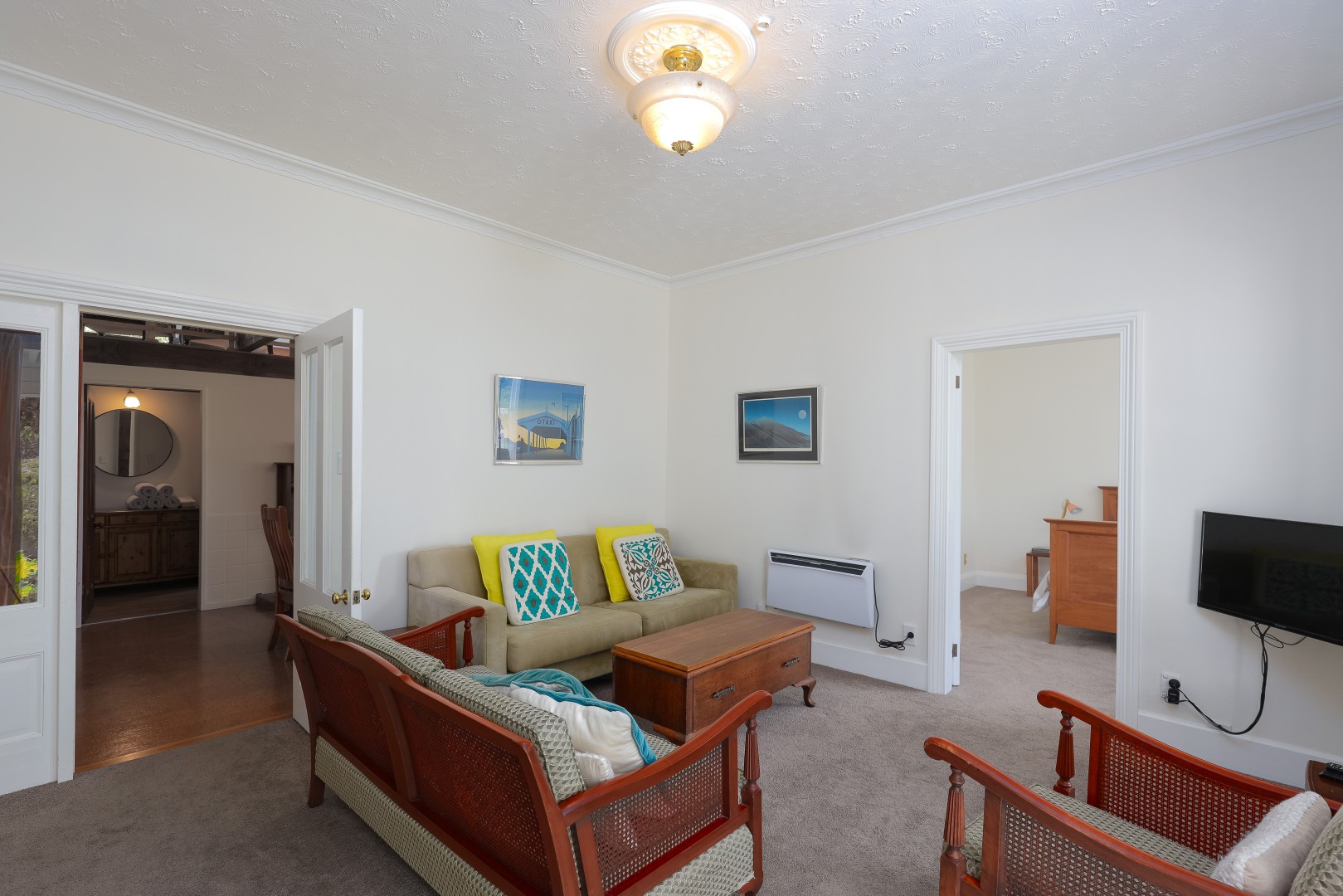 16 Russell Street, Stepneyville #5 -- listing/13814/d-v2.jpeg