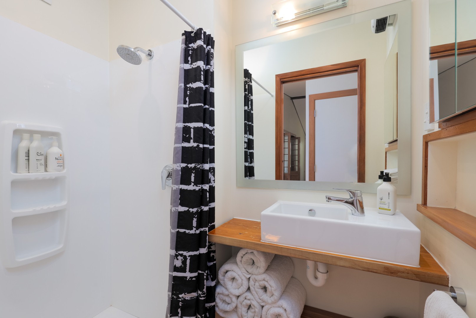 16 Russell Street, Stepneyville #19 -- listing/13814/s.jpeg