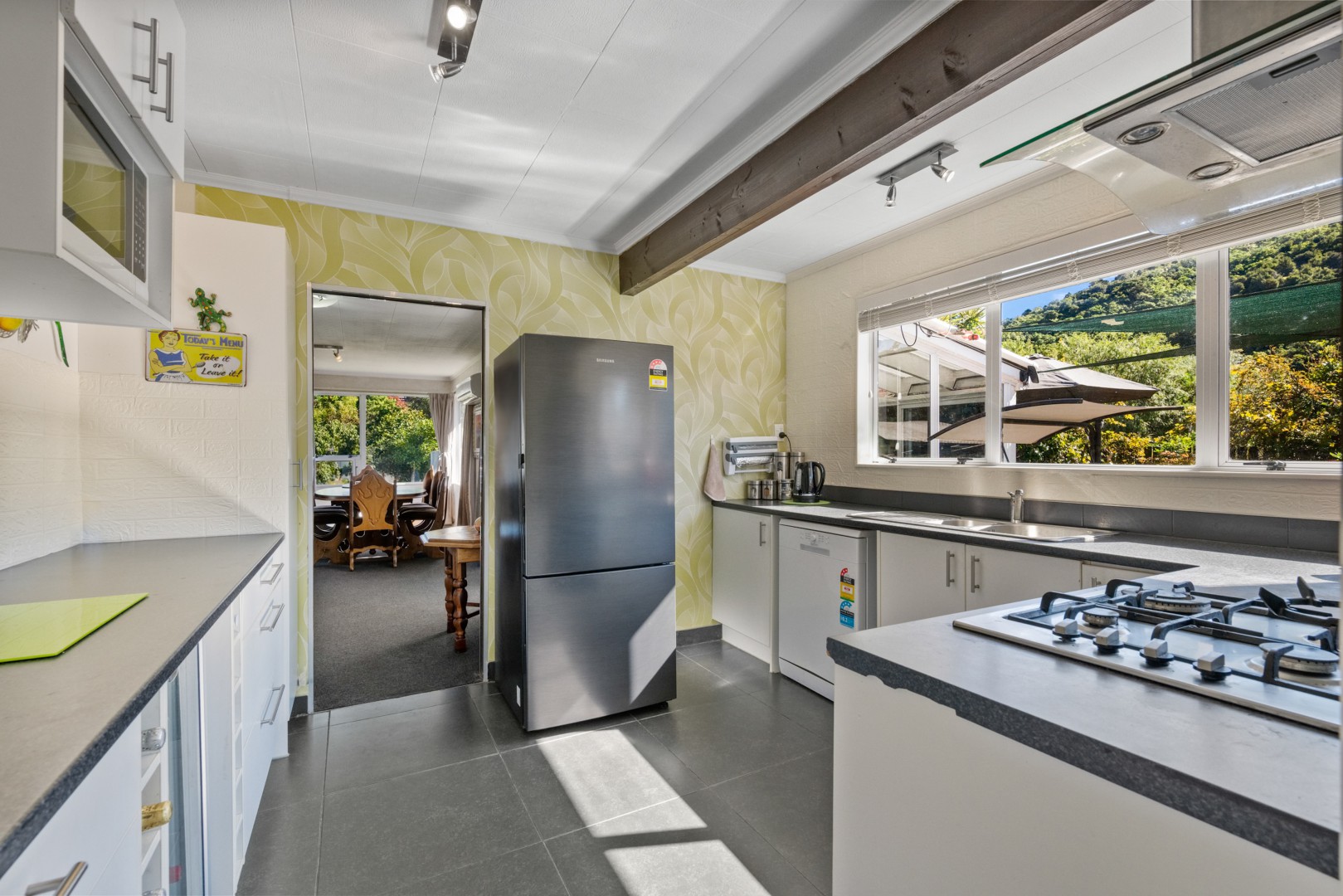 14a Huia Street, Waikawa #4 -- listing/15130/c-v9.jpeg