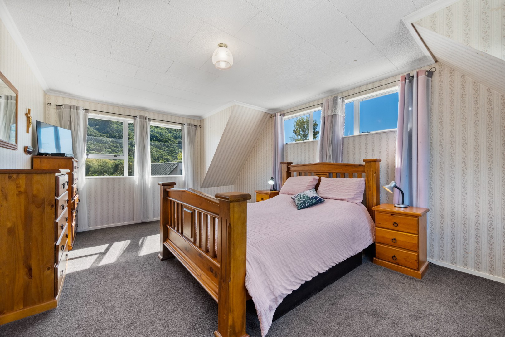 14a Huia Street, Waikawa #11 -- listing/15130/j-v9.jpeg