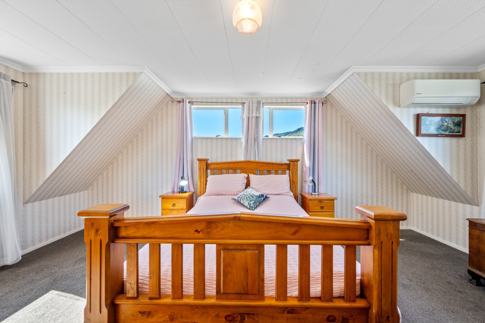 14a Huia Street, Waikawa #12 -- listing/15130/k-v9.jpeg