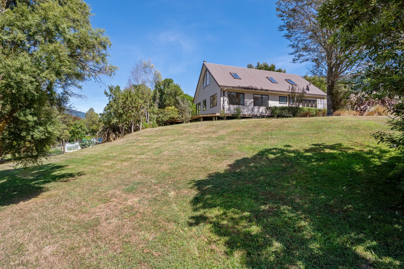 28 Lady Cobham Grove, Anakiwa #26 -- listing/15871/z-v6.jpeg