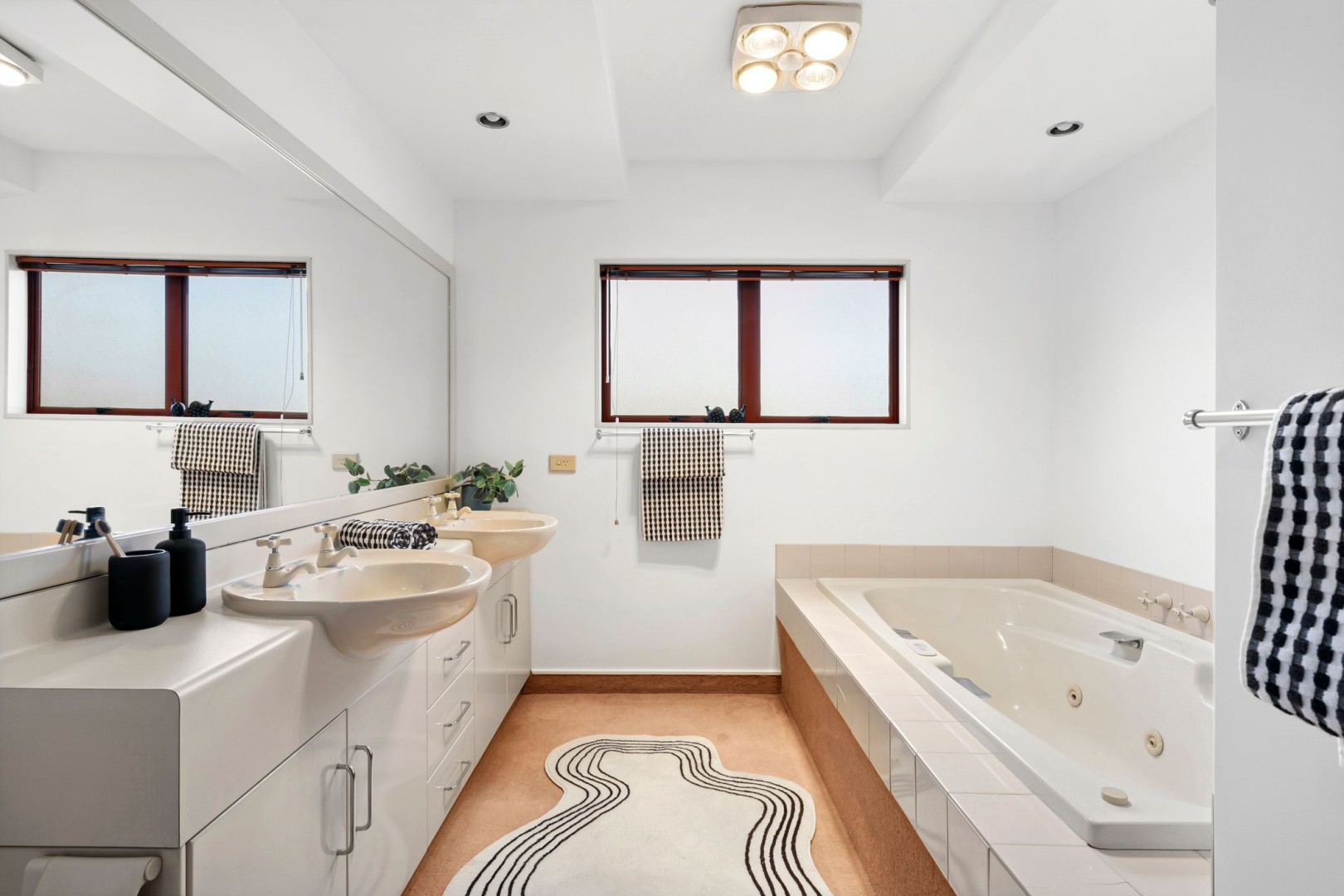 112 Grove Street, The Wood #14 -- listing/15878/n-v8.jpeg