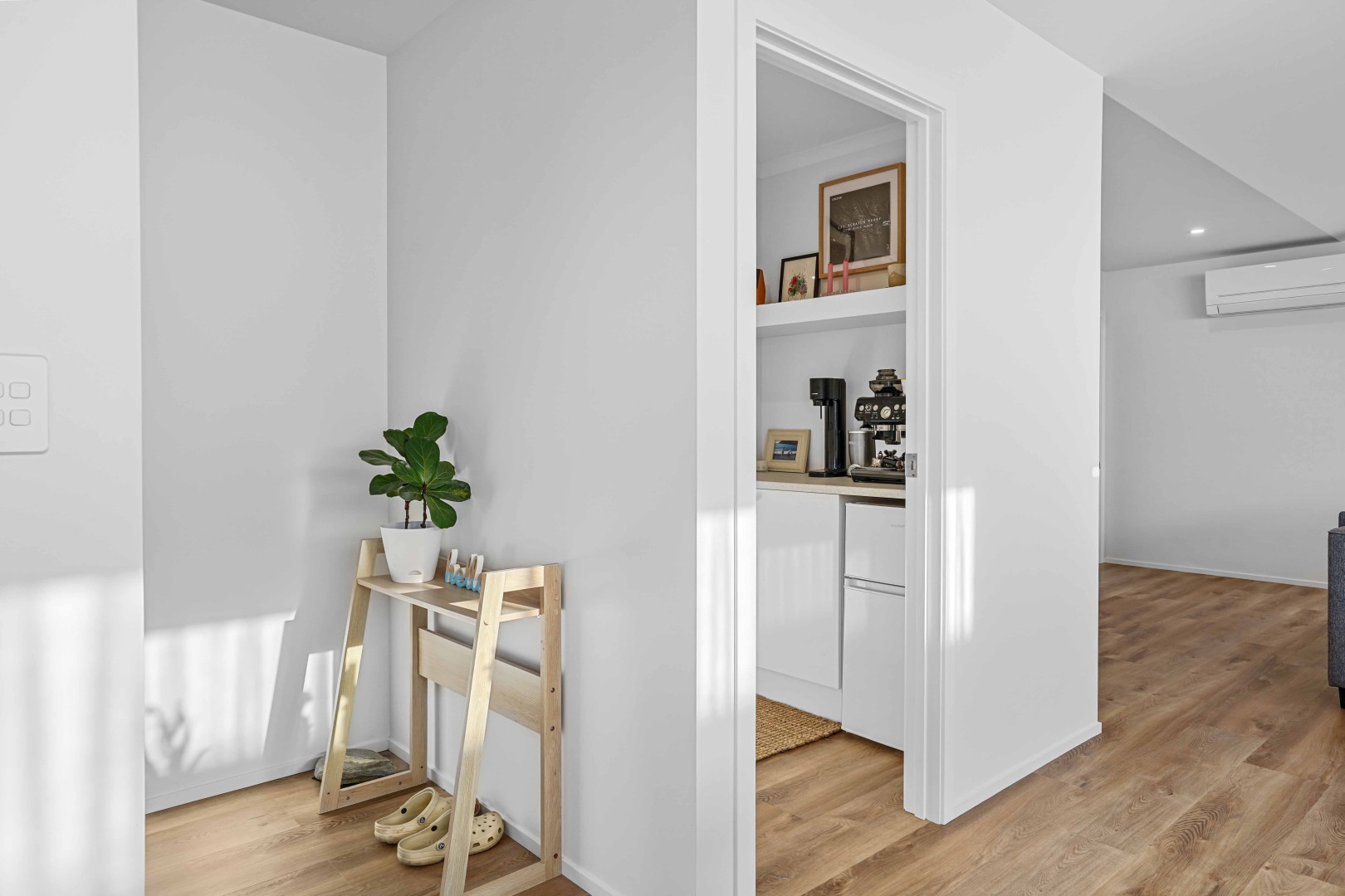 11 Travers Avenue, Richmond #5 -- listing/15917/d-v2.jpeg