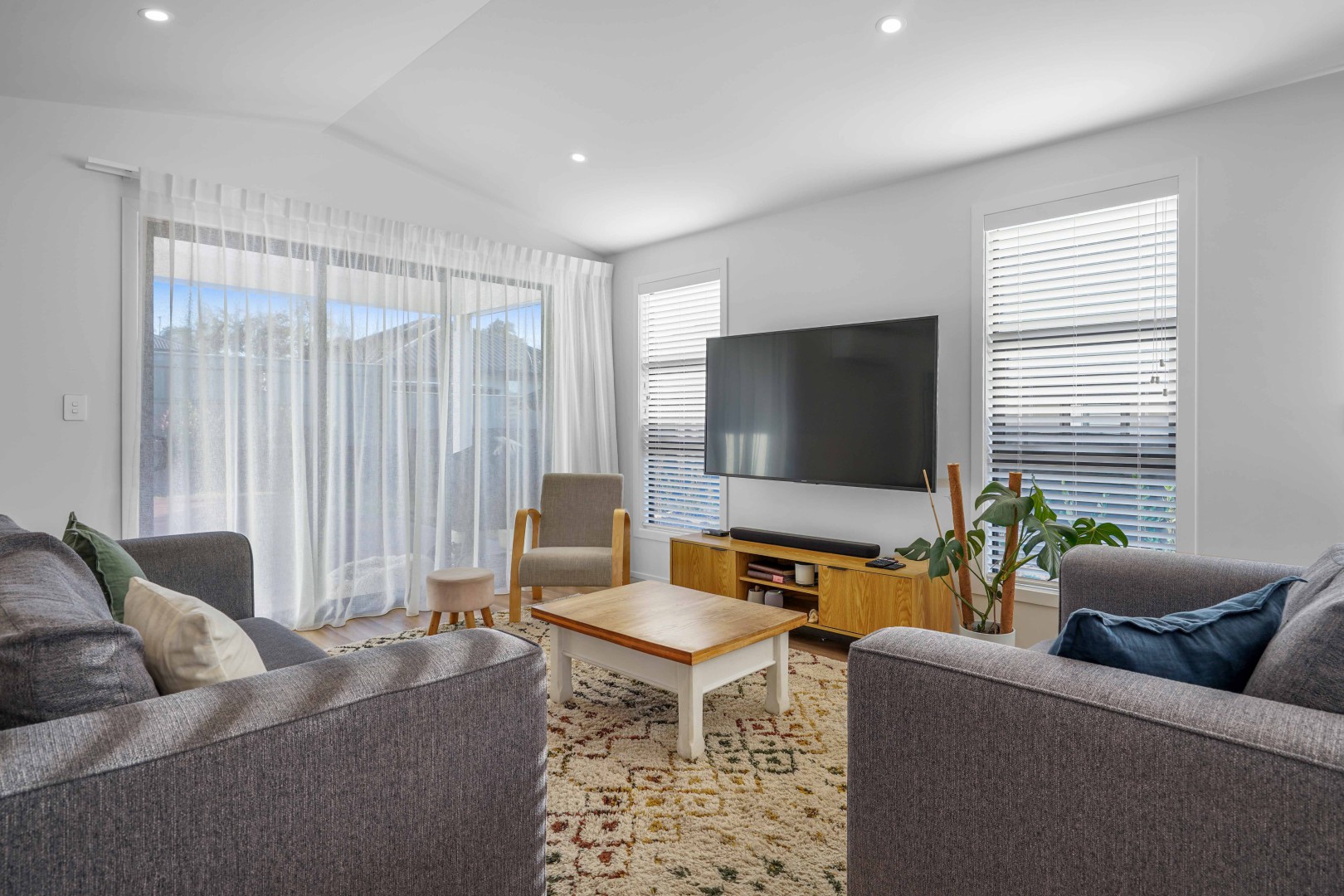 11 Travers Avenue, Richmond #7 -- listing/15917/f-v2.jpeg