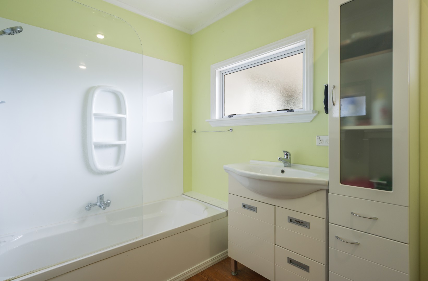 32 Tennyson Crescent, Stoke #7 -- listing/15936/f.jpeg