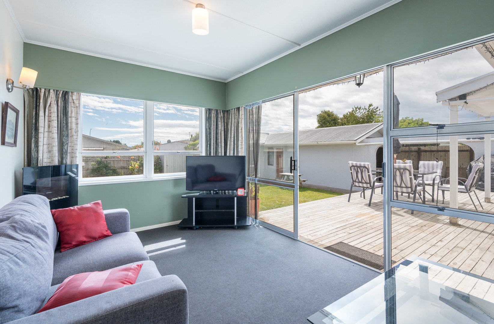 32 Tennyson Crescent, Stoke #11 -- listing/15936/j.jpeg
