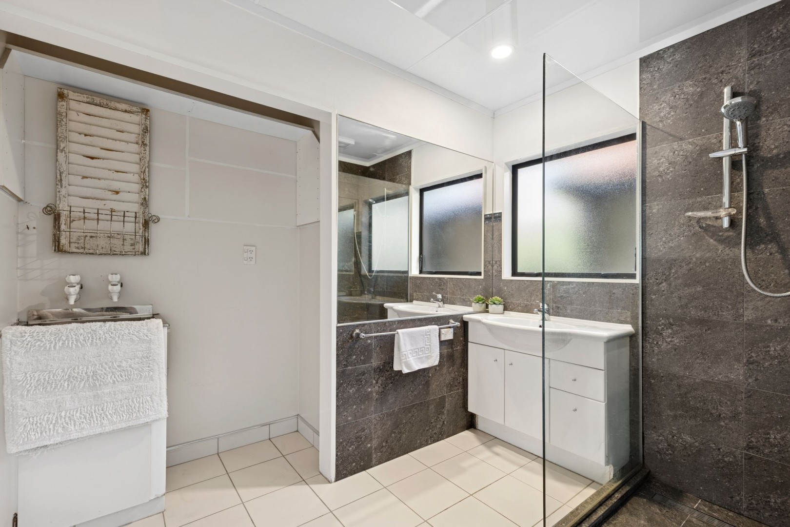 2/28 Waimea Road, Nelson South #10 -- listing/15952/i-v2.jpeg