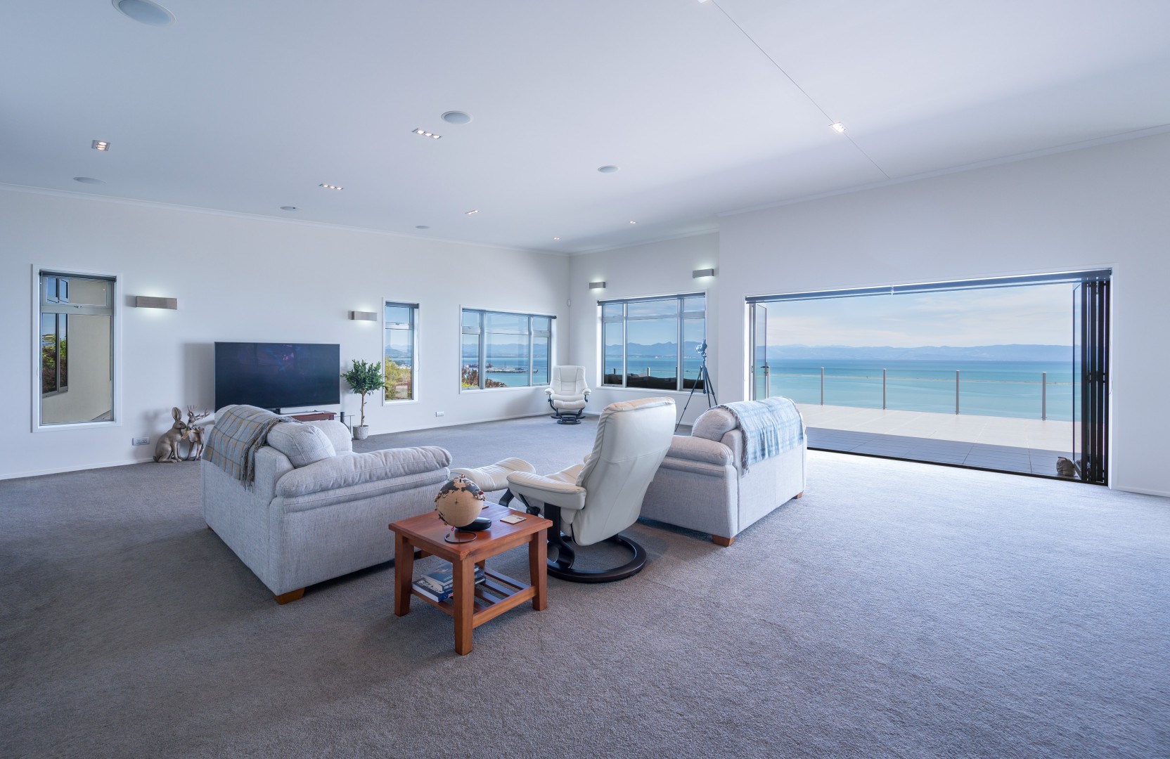 5 Seawatch Way, Atawhai #2 -- listing/15974/a-v5.jpeg