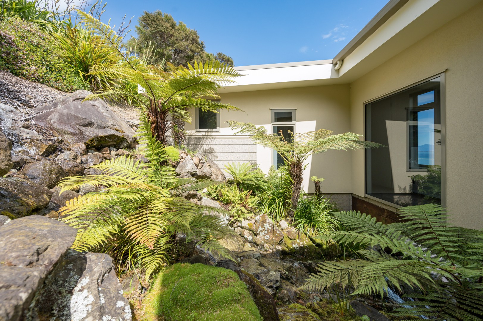 5 Seawatch Way, Atawhai #22 -- listing/15974/v-v5.jpeg