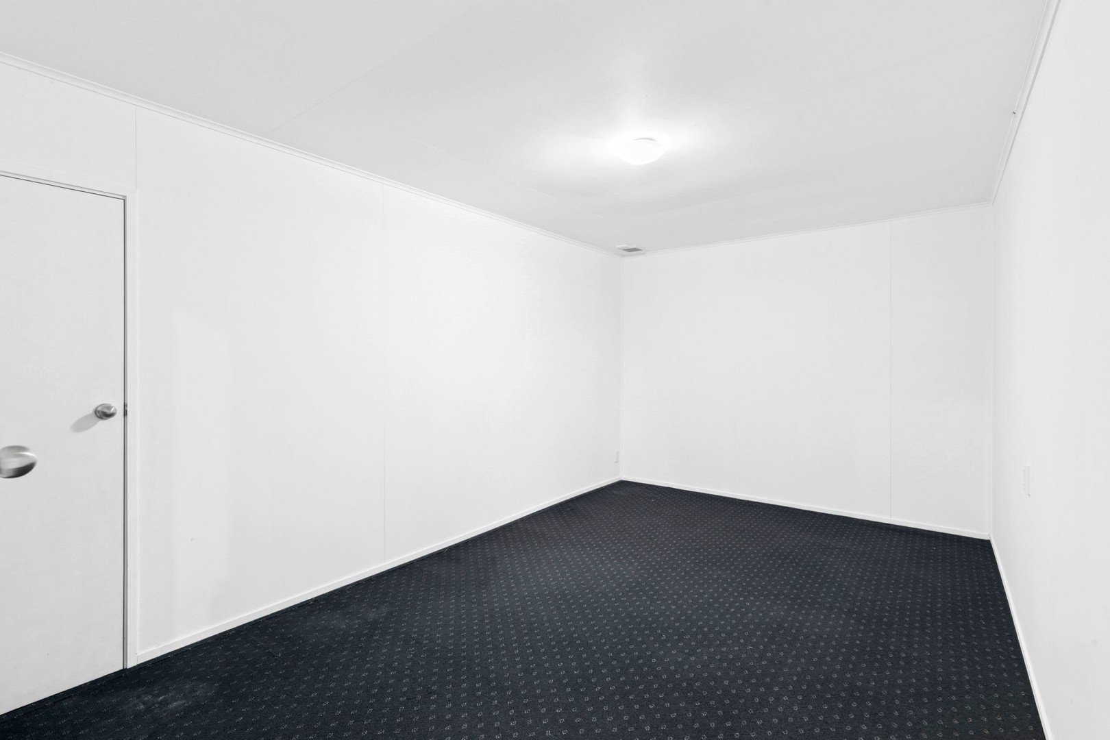 17 Hampden Street, Murchison #11 -- listing/16034/j-v3.jpeg