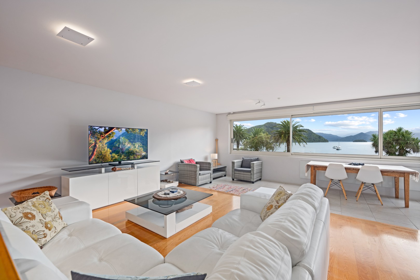 2b/12 London Quay, Picton #3 -- listing/16077/b.jpeg