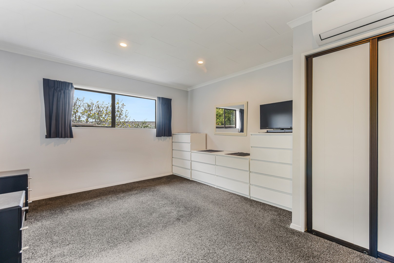 27 Browning Crescent, Stoke #17 -- listing/16092/q.jpeg