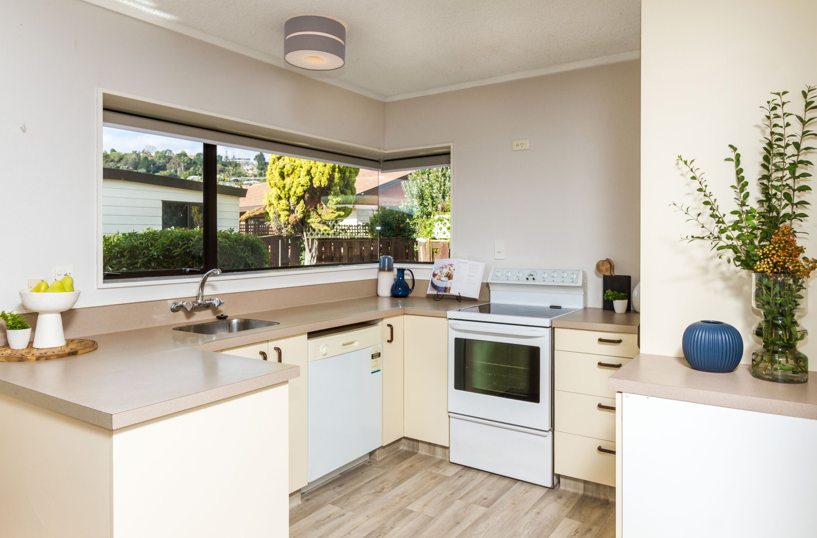2/7 Penton Way, Tahunanui #11 -- listing/16093/j.jpeg