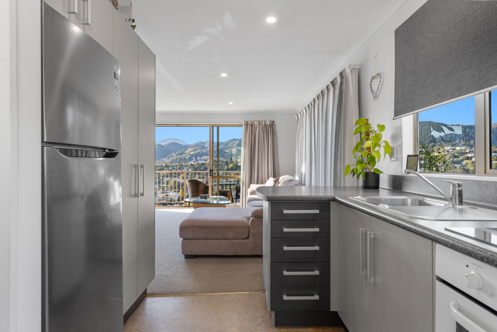 33a Saint Lawrence Street, Toi Toi #7 -- listing/16103/f-v3.jpeg