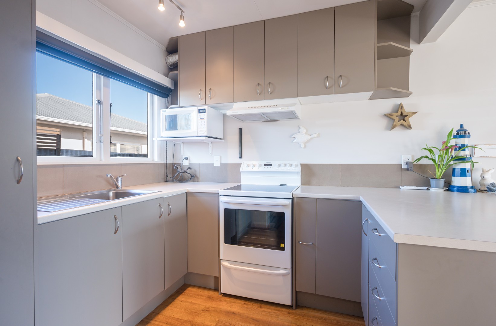 7b Tennyson Crescent, Stoke #5 -- listing/16126/d.jpeg
