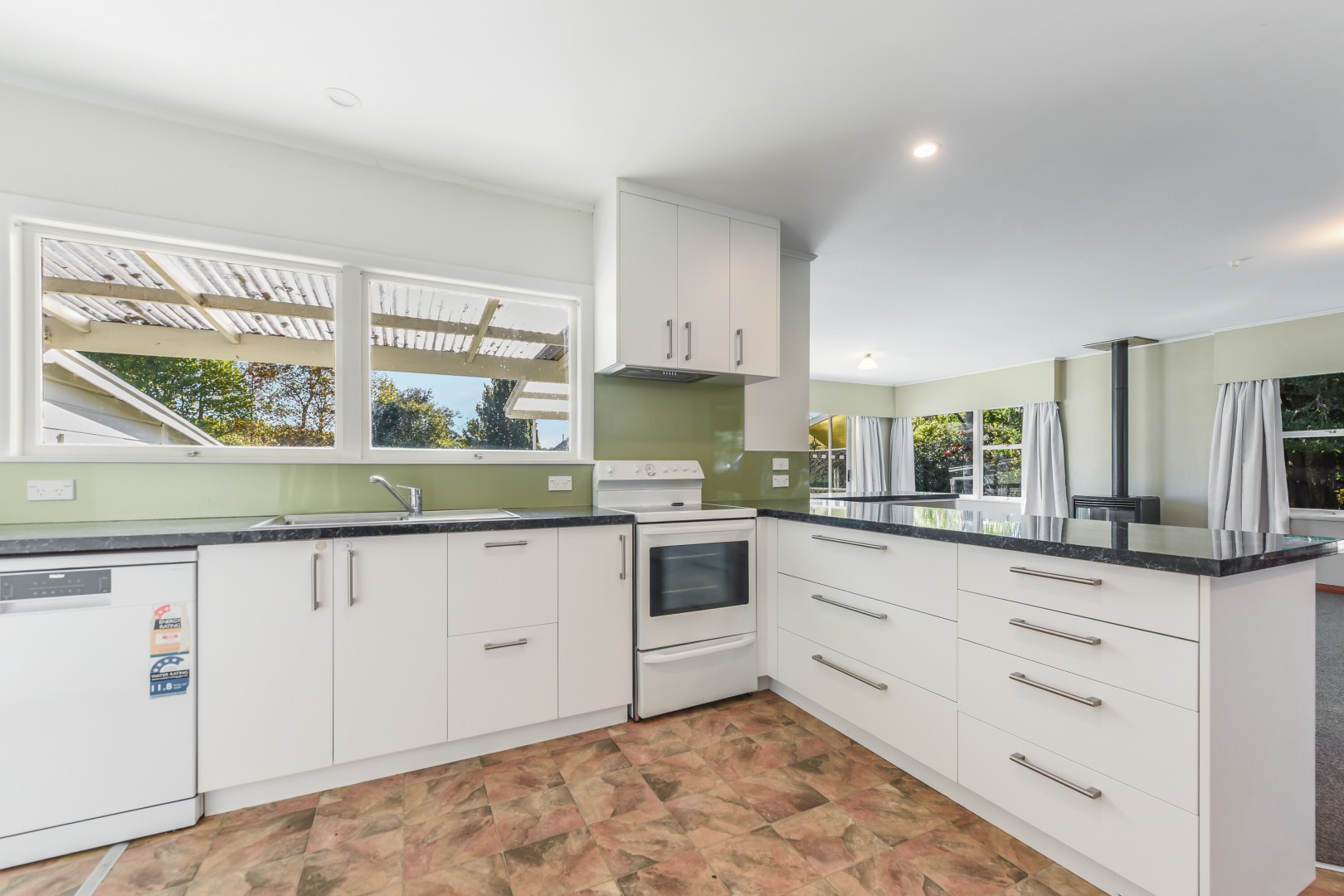 8 Clifford Road, Wakefield #7 -- listing/16145/f.jpeg