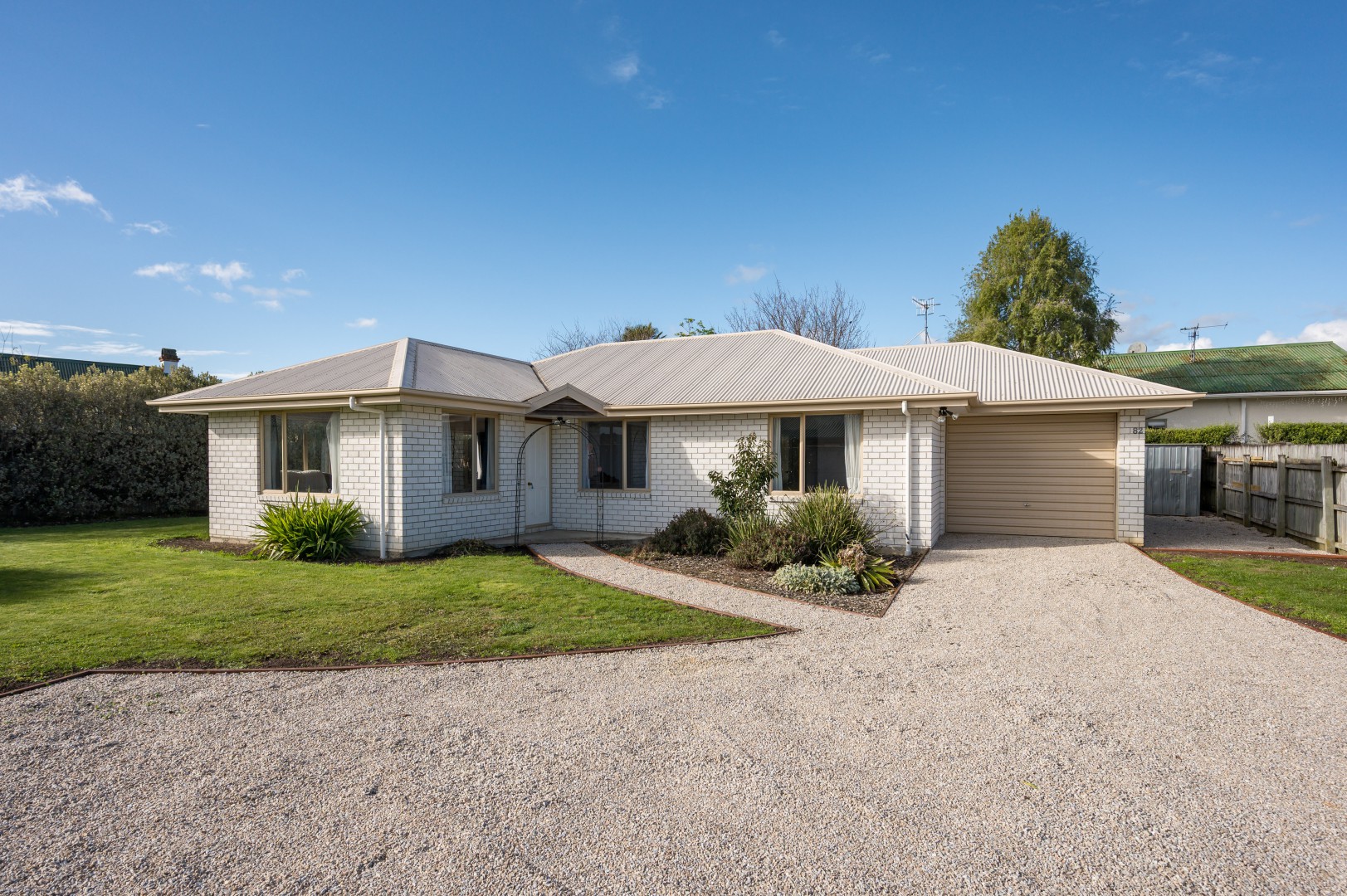 82 Starveall Street, Brightwater #1 -- listing/16188/m.jpeg