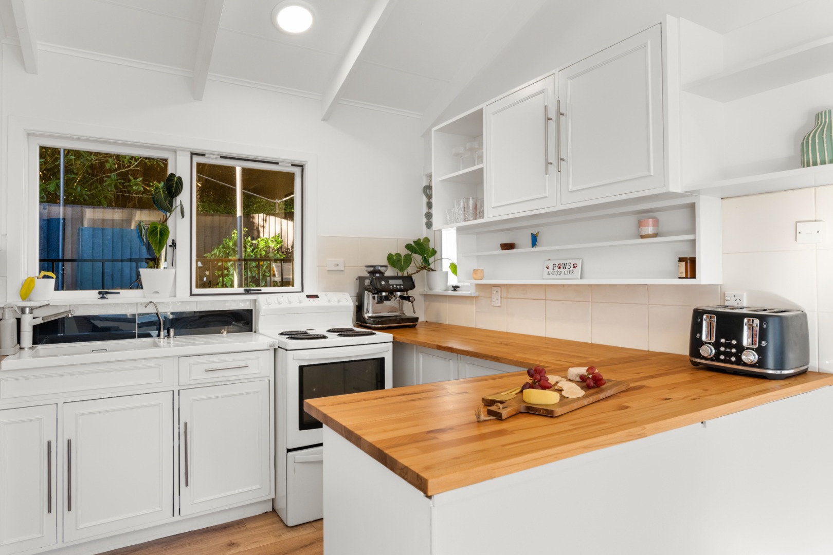 33 Milton Terrace, Picton #4 -- listing/16202/RBPI121111.jpeg