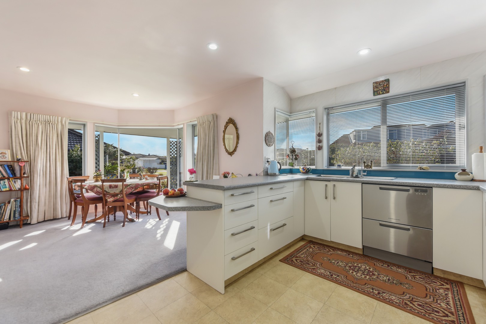 19 Stead Crescent, Stoke #7 -- listing/16207/f.jpeg