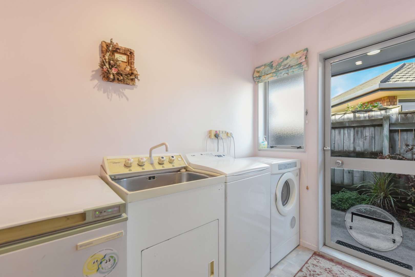 19 Stead Crescent, Stoke #13 -- listing/16207/l.jpeg