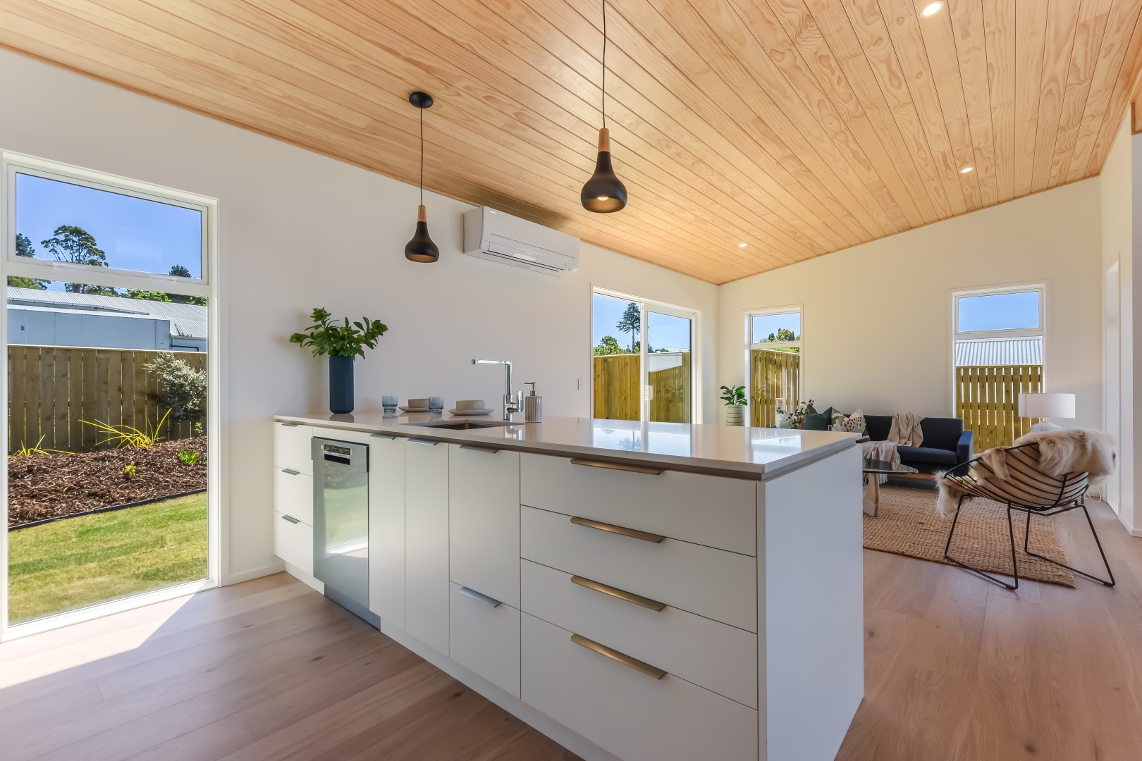 71 Les Wakefield Road, Mapua #1 -- listing/16211/m-v2.jpeg
