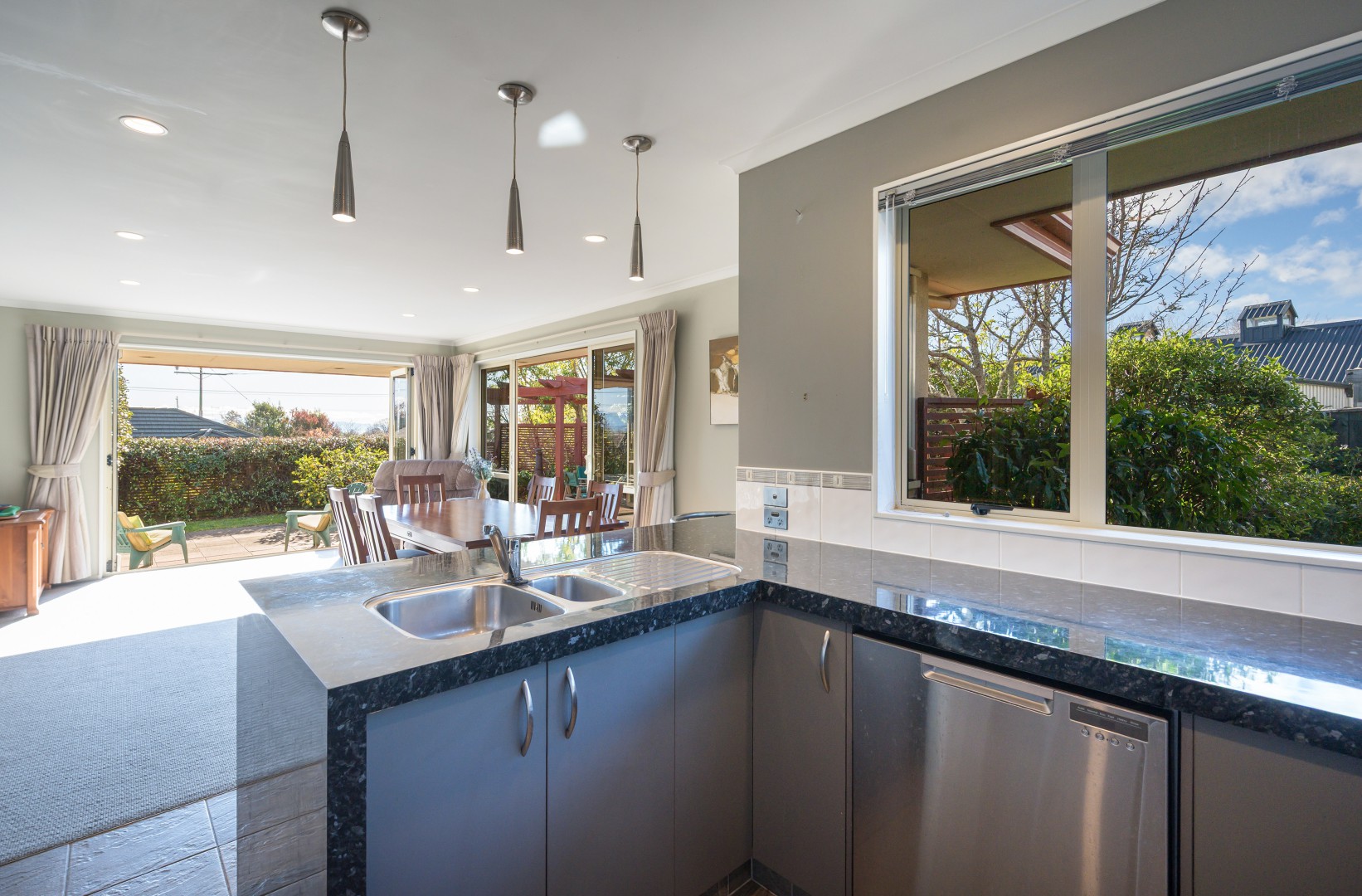 447 Suffolk Road, Stoke #4 -- listing/16215/c-v2.jpeg