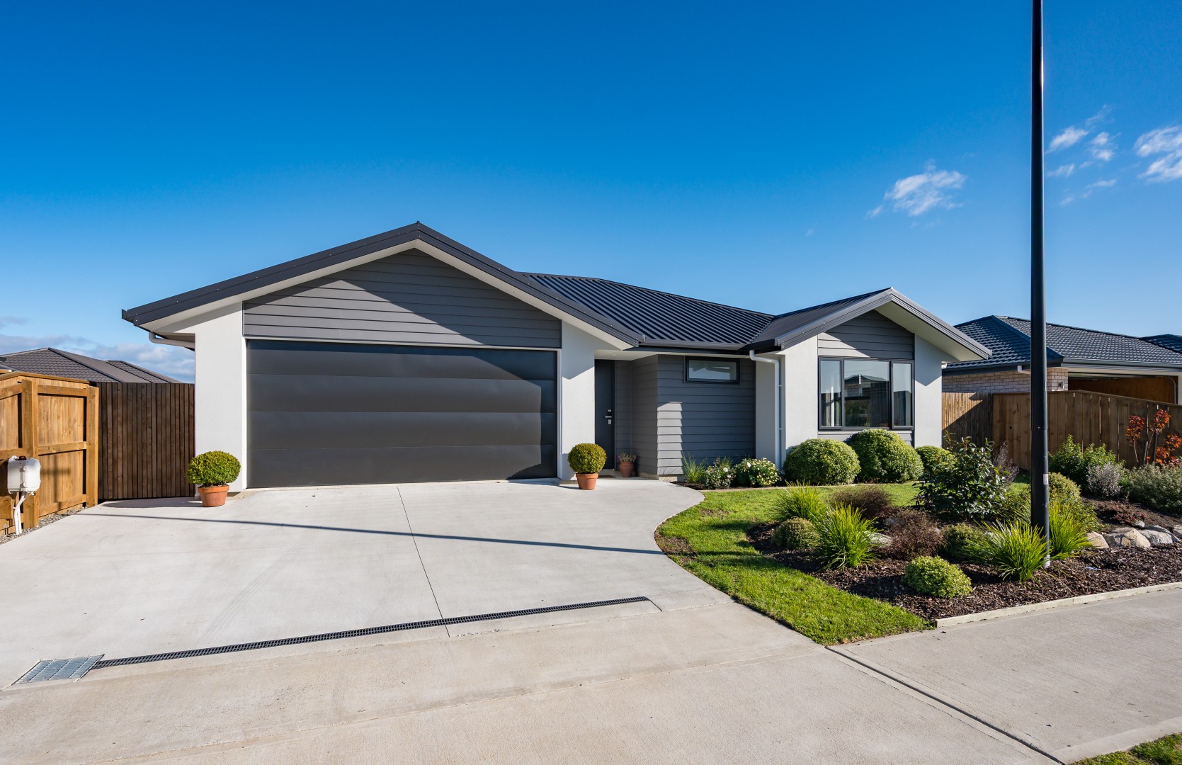5 Esher Lane, Richmond #1 -- listing/16224/m.jpeg