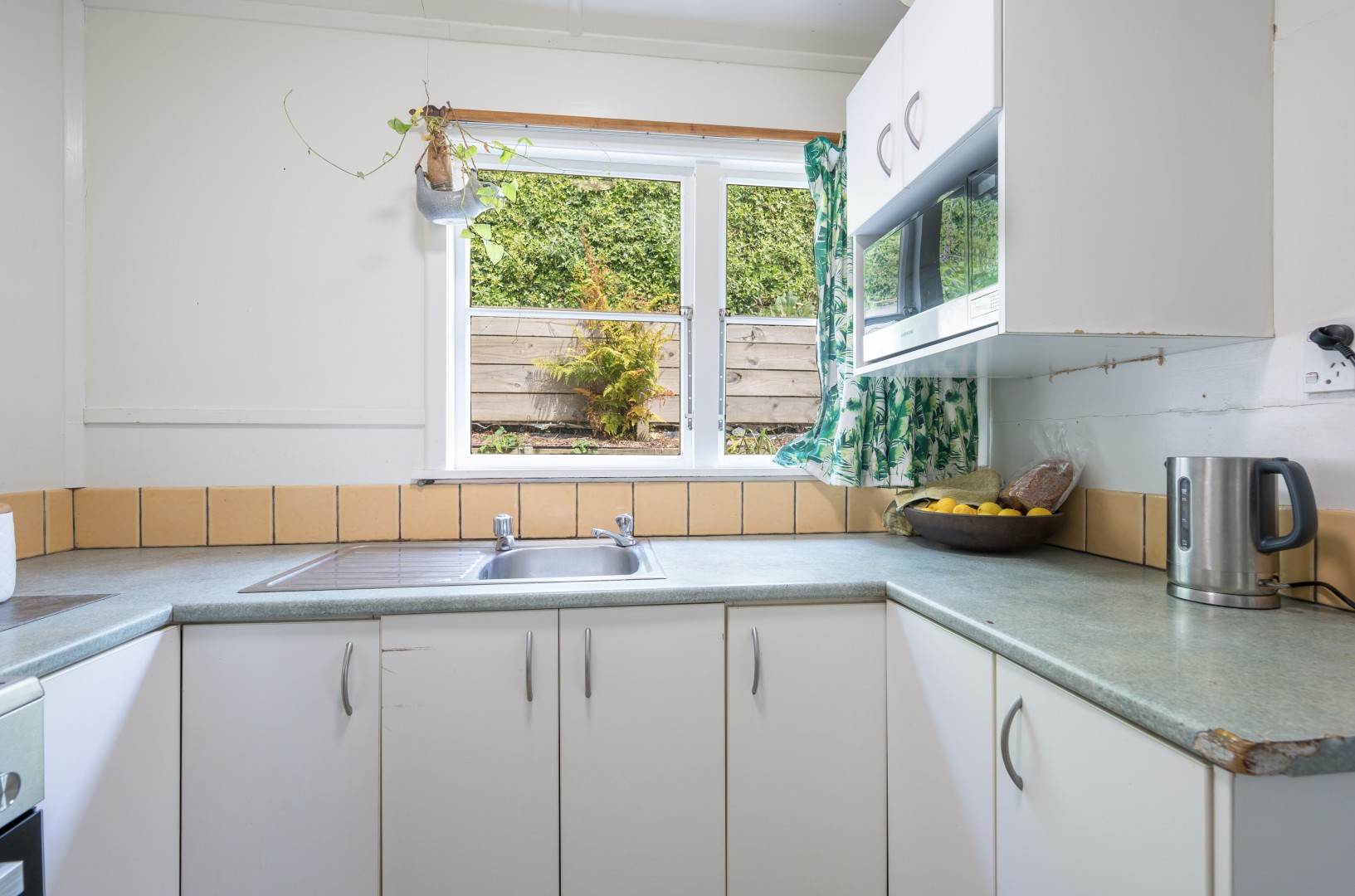 27 Jenner Road, Toi Toi #3 -- listing/16235/b-v2.jpeg