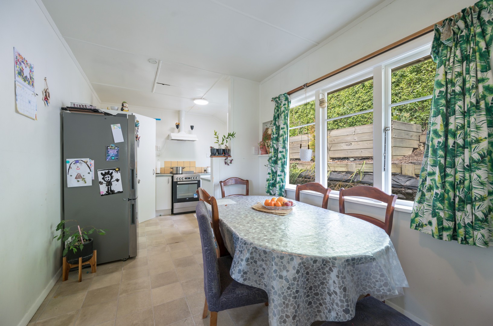 27 Jenner Road, Toi Toi #4 -- listing/16235/c-v2.jpeg