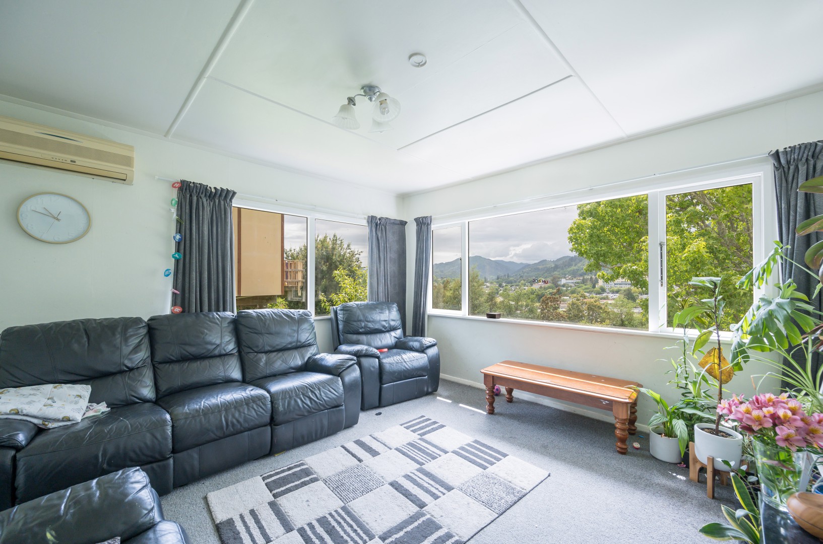 27 Jenner Road, Toi Toi #7 -- listing/16235/f-v2.jpeg