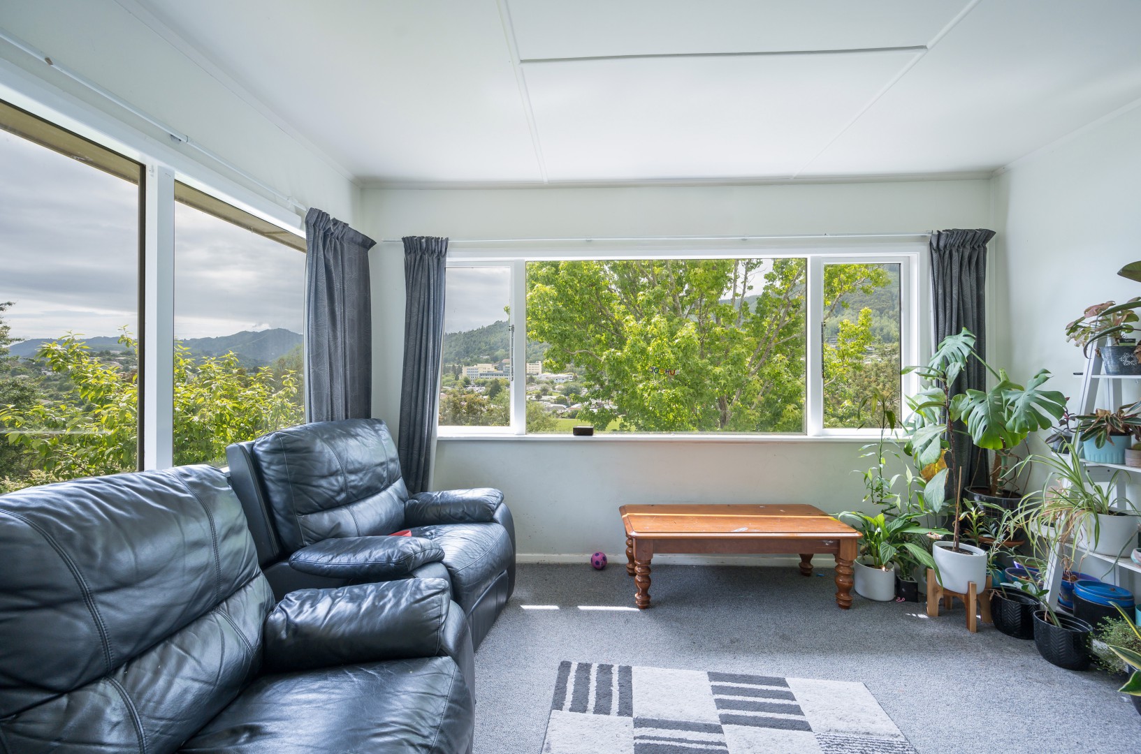 27 Jenner Road, Toi Toi #8 -- listing/16235/g-v2.jpeg