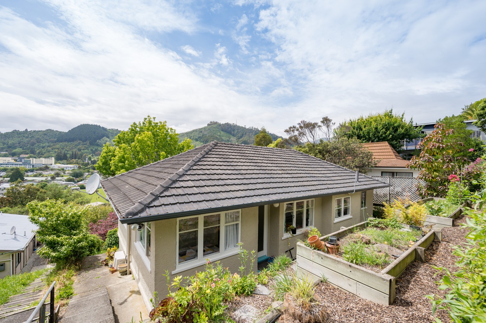 27 Jenner Road, Toi Toi #1 -- listing/16235/m-v2.jpeg