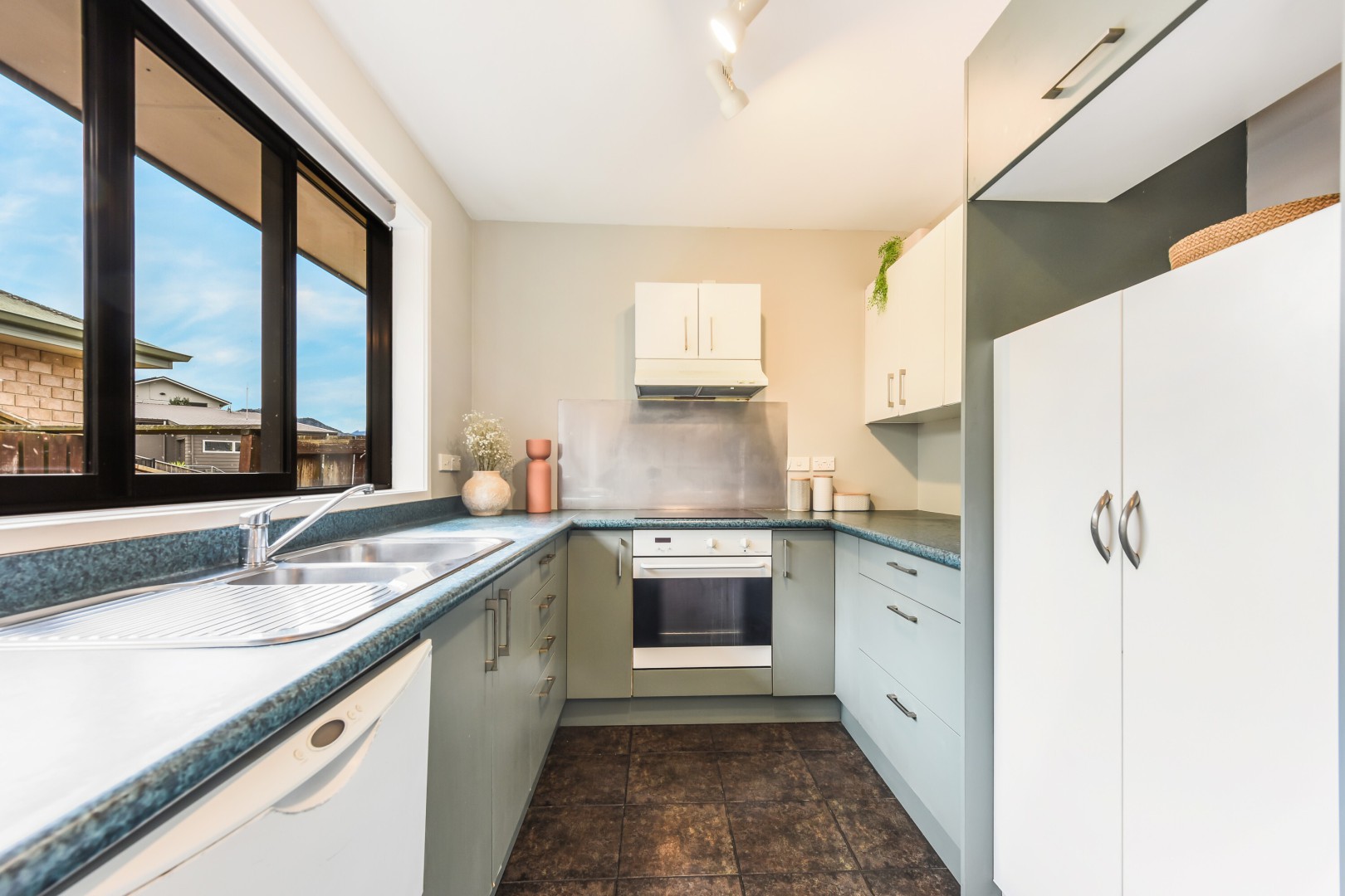 6 Carleton Place, Toi Toi #7 -- listing/16260/f-v2.jpeg