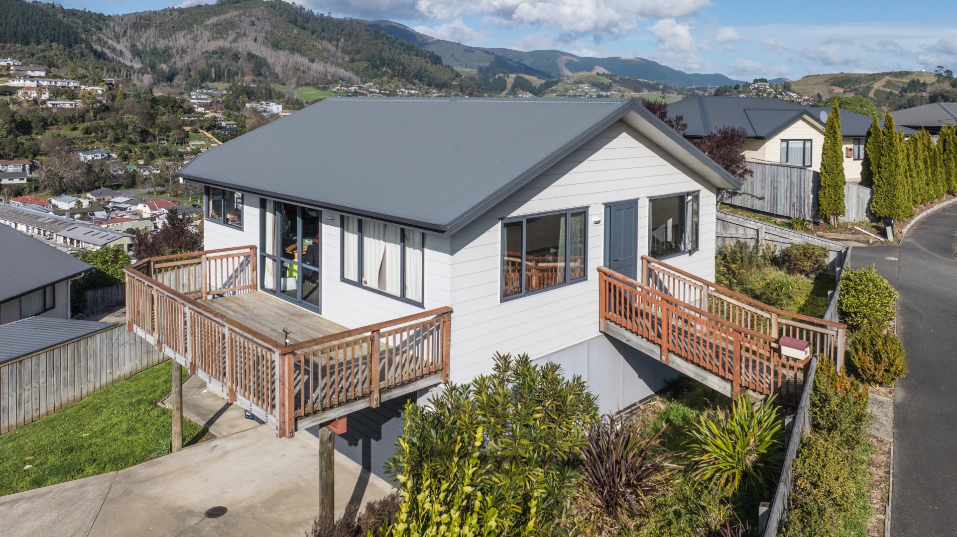 36 Saint Lawrence Street, Toi Toi #2 -- listing/16289/a.jpeg
