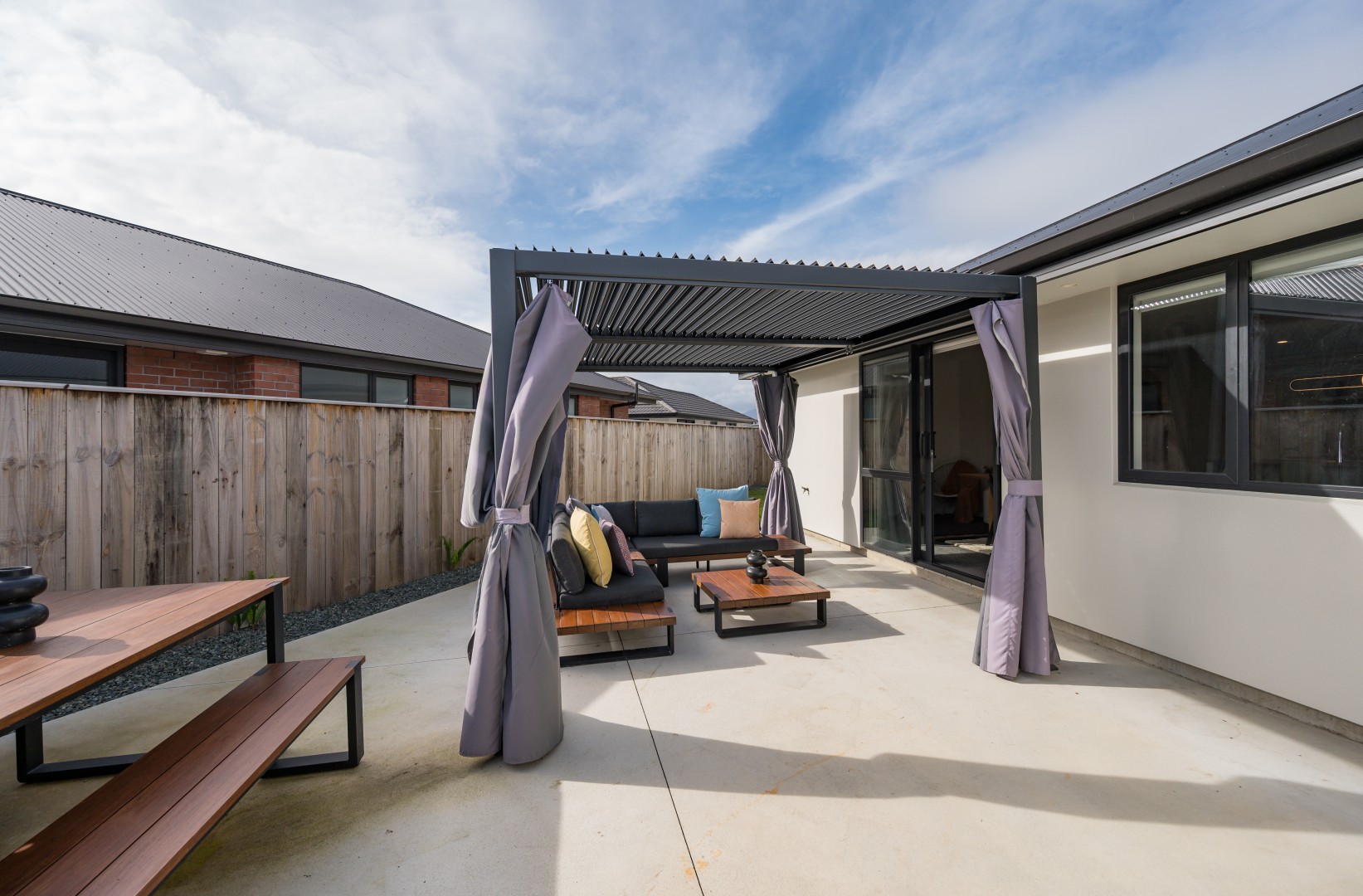 17 Hanworth Road, Richmond #4 -- listing/16323/c.jpeg