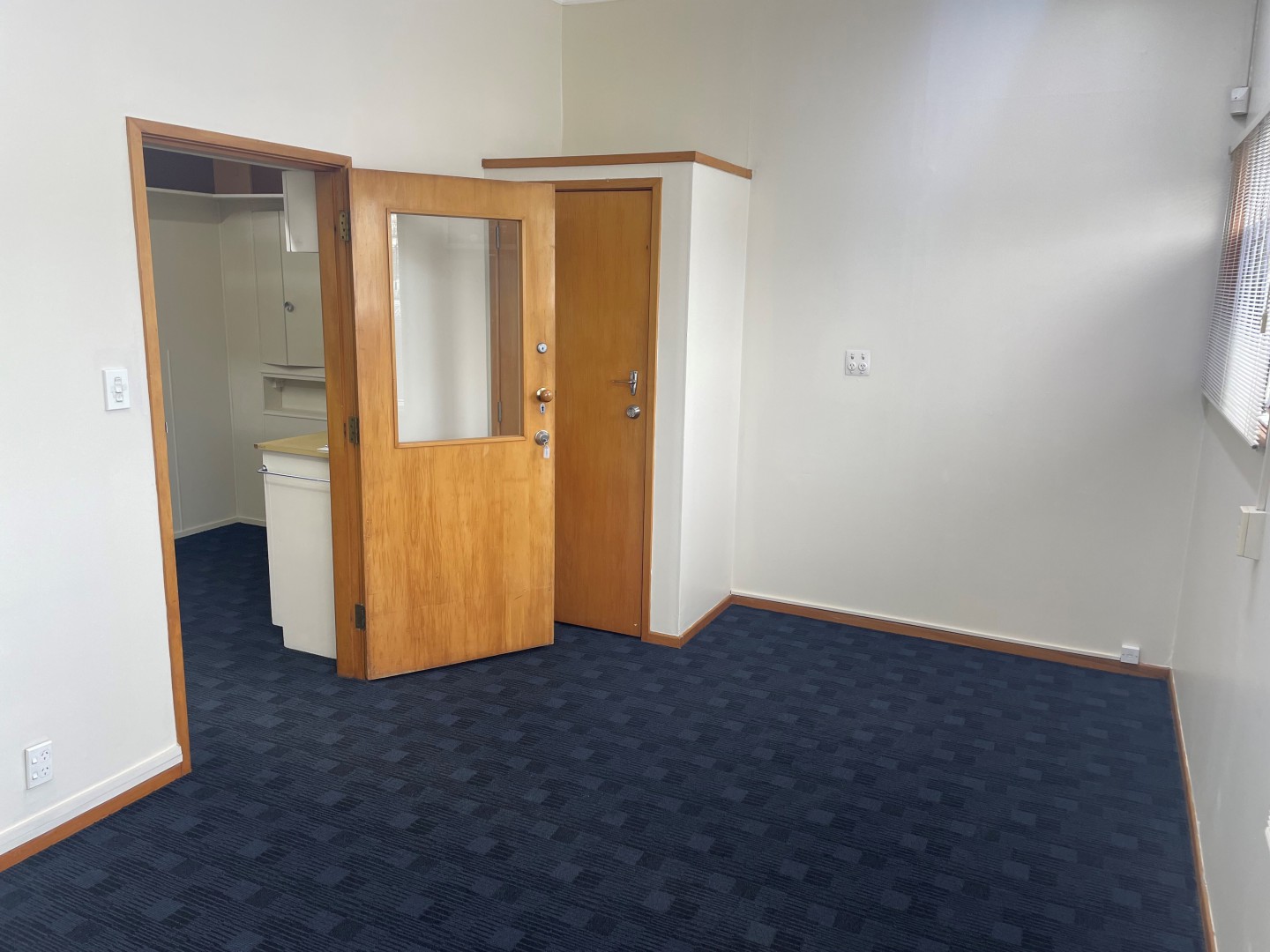 211 Queen Street, Richmond #9 -- listing/16343/h-v2.jpeg