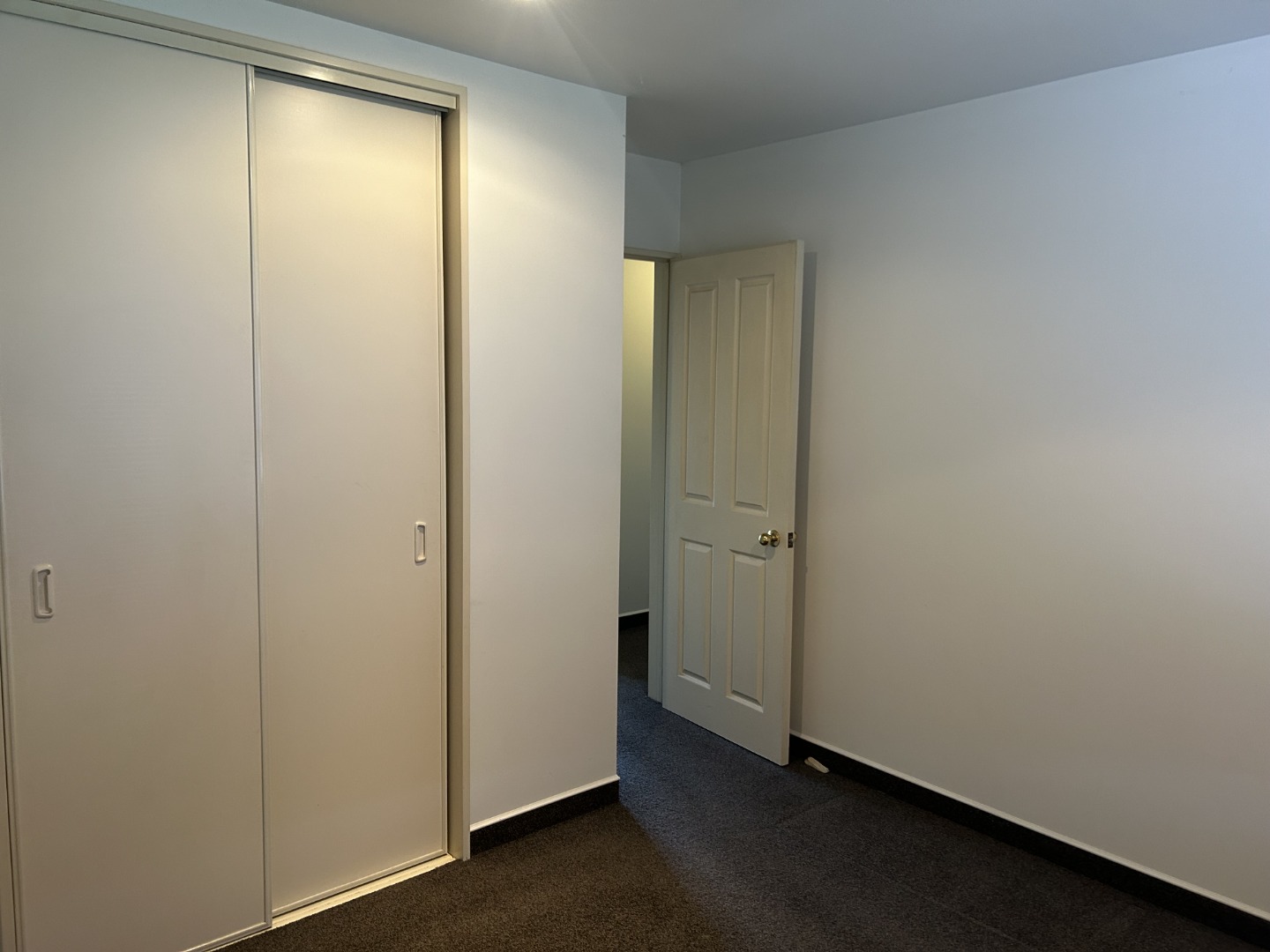 17 Maple Crescent, Richmond #8 -- listing/16383/RBPI122070.jpeg