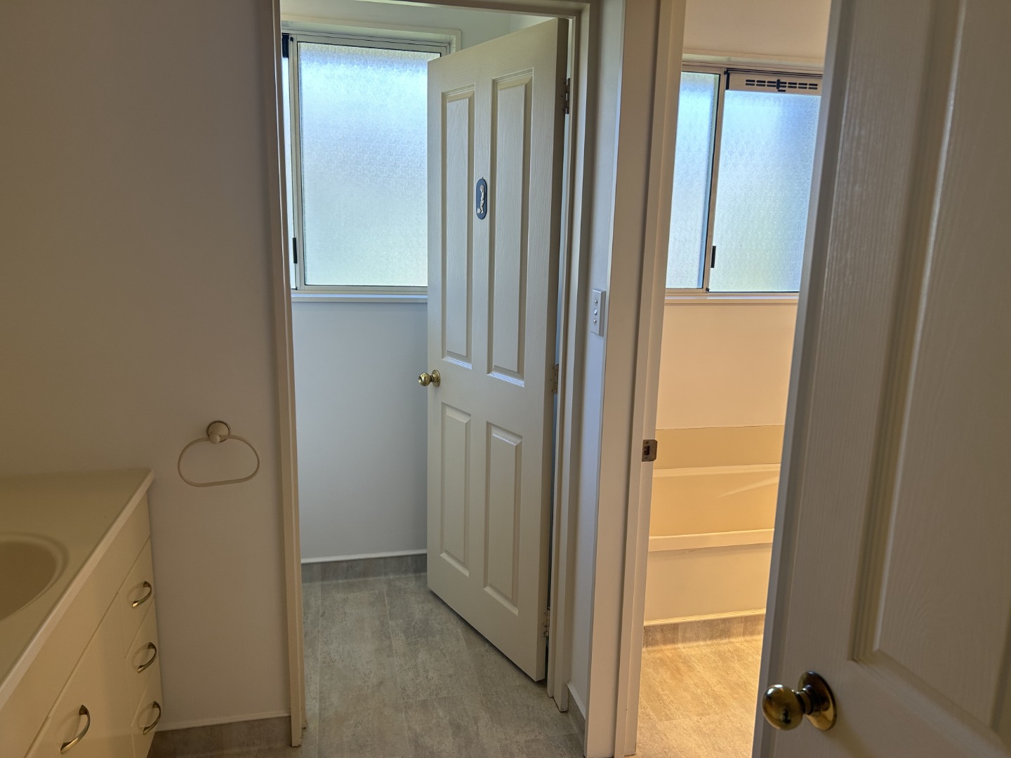17 Maple Crescent, Richmond #9 -- listing/16383/RBPI122077.jpeg