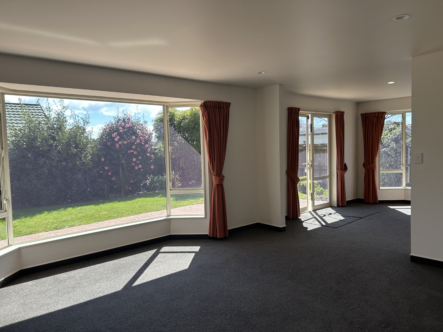 17 Maple Crescent, Richmond #3 -- listing/16383/RBPI122078.jpeg