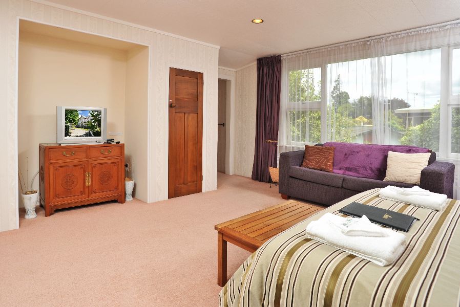 Heart of Town, Ace of Opportunity!